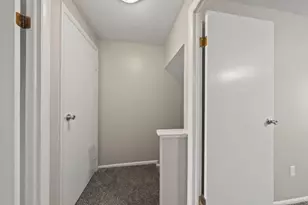 1046 Merrimar Cir N, Columbus, OH 43220 - Photo 15