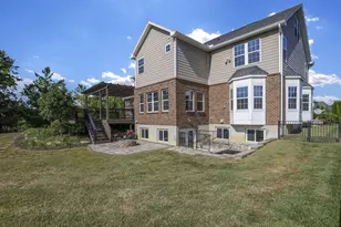 10500 Wallingsford Cir, Centerville, OH 45458 - Photo 5