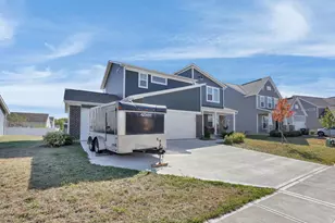 339 Butternut Ave, Circleville, OH 43113 - Photo 1