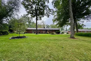 703 Dorchester Dr, Springfield, OH 45506 - Photo 35