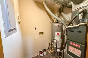 2744 Greystone Dr, Columbus, OH 43220 - Photo 17