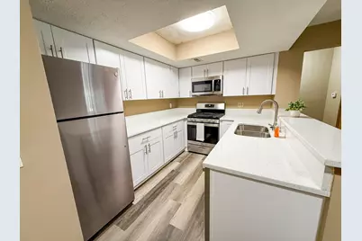 2744 Greystone Drive #E, Columbus, OH 43220 - Photo 5