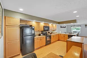 821 Leesburg Ave, Washington Court House, OH 43160 - Photo 5