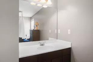 3940 Rennes Dr, Columbus, OH 43221 - Photo 33