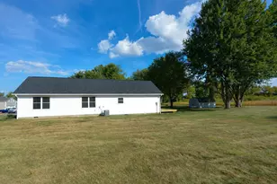 3317 S Bank Rd NE, Millersport, OH 43046 - Photo 13