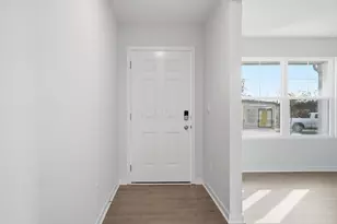 993 Sherwood Loop, Bellefontaine, OH 43311 - Photo 7