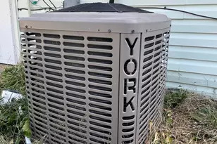 931 Antwerp Rd, Columbus, OH 43213 - Photo 9