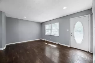 5096 Fullerton Dr, Columbus, OH 43232 - Photo 7