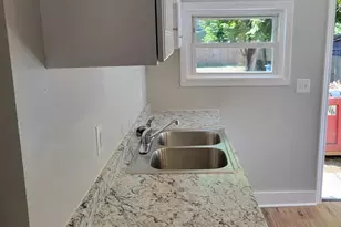 221 S Highland Ave, Columbus, OH 43223 - Photo 25