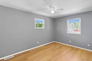 1385 Thurell Rd, Columbus, OH 43229 - Photo 15