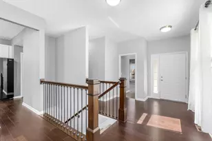 4879 Blossom Wy, Grove City, OH 43123 - Photo 5