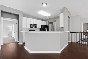 4879 Blossom Wy, Grove City, OH 43123 - Photo 9