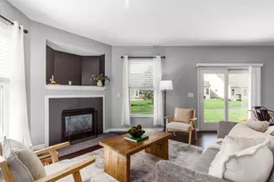 4879 Blossom Wy, Grove City, OH 43123 - Photo 9