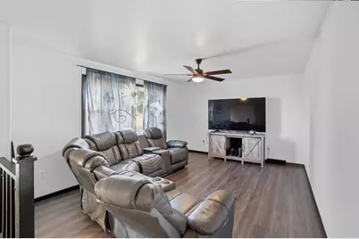 1067 Spring Lake Avenue, Washington Court House, OH 43160 - Photo 5