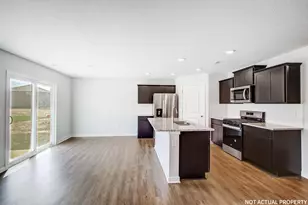 1025 Sherwood Loop, Bellefontaine, OH 43311 - Photo 15