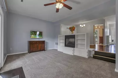 2782 Chateau Circle S #45, Columbus, OH 43221 - Photo 5