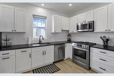 1466 Hamlet Street, Columbus, OH 43201 - Photo 13