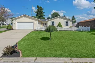 101 S Heather Hill Drive, Bellefontaine, OH 43311 - Photo 1