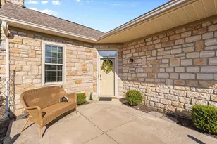 1616 Crossing Blvd, Circleville, OH 43113 - Photo 1