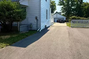 568 Turner St, Elyria, OH 44035 - Photo 5