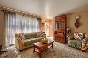 260 Meadow Dr, Circleville, OH 43113 - Photo 5