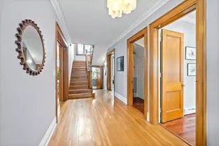 347 Kendall Pl, Columbus, OH 43205 - Photo 7