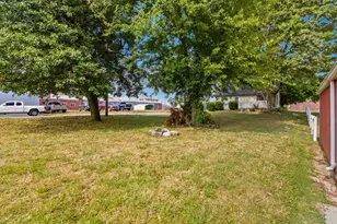 101 W 2nd St, Frazeysburg, OH 43822 - Photo 25