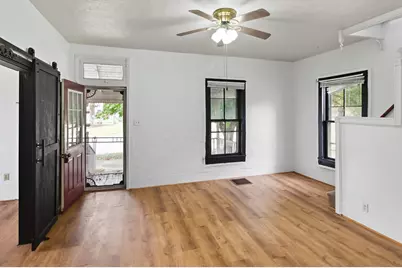 101 W 2nd Street, Frazeysburg, OH 43822 - Photo 3