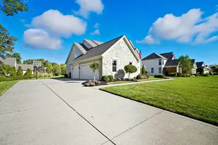 5962 Heritage Lakes Dr, Hilliard, OH 43026 - Photo 7