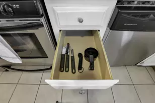 582 S Pearl St, Columbus, OH 43215 - Photo 35