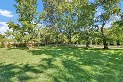 4025 Dublin Road, Columbus, OH 43221 - Photo 69