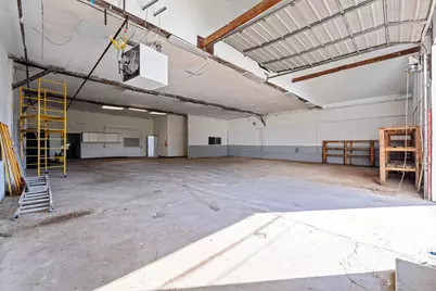 3895 Sullivant Avenue, Columbus, OH 43228 - Photo 9