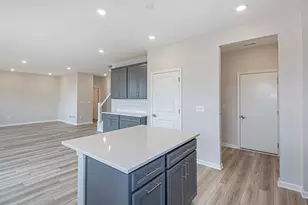 1463 Crest Dr, Galena, OH 43021 - Photo 5