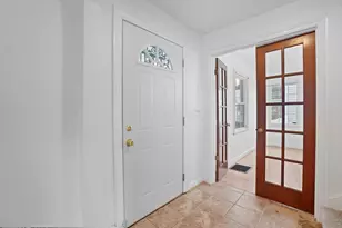 618 Eastmoor Blvd, Columbus, OH 43209 - Photo 5