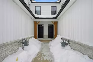 5487 Fawnsbury Ct, Powell, OH 43065 - Photo 3