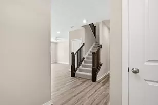 5487 Fawnsbury Ct, Powell, OH 43065 - Photo 3