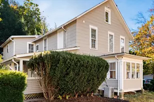 327 E Elm St, Granville, OH 43023 - Photo 3