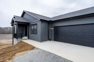 13370 Wyatt Fls Ct, Leesburg, OH 45135 - Photo 3