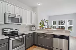 5049 Dinard Way, Columbus, OH 43221 - Photo 15