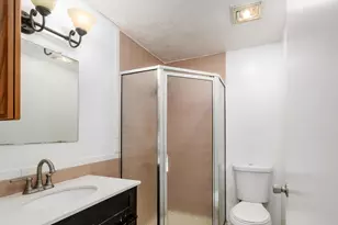 2288 Woodward Ave, Columbus, OH 43219 - Photo 9