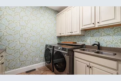 3425 Regans Way, Zanesville, OH 43701 - Photo 17