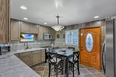 1751 Bide A Wee Park Avenue, Columbus, OH 43205 - Photo 15