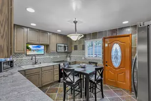 1751 Bide A Wee Park Ave, Columbus, OH 43205 - Photo 15