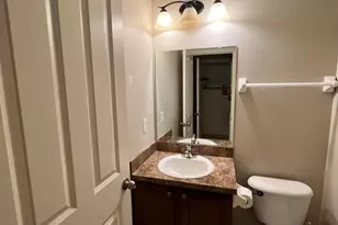 952 Hartford Village Blvd, Columbus, OH 43228 - Photo 39