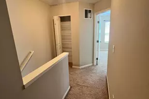 952 Hartford Village Blvd, Columbus, OH 43228 - Photo 25