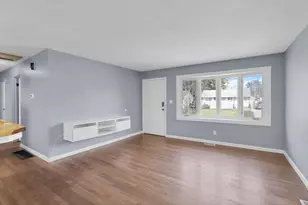 3325 Towers Ct S, Columbus, OH 43227 - Photo 9