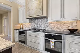 845 N High St, Columbus, OH 43215 - Photo 27