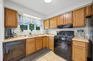 2627 Hubbell Rd, Columbus, OH 43232 - Photo 7