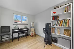 2627 Hubbell Rd, Columbus, OH 43232 - Photo 19