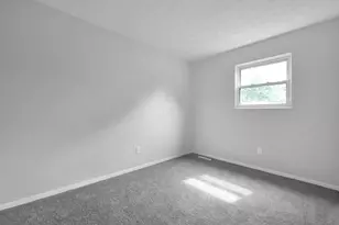 3302 Sundale Rd, Columbus, OH 43232 - Photo 13